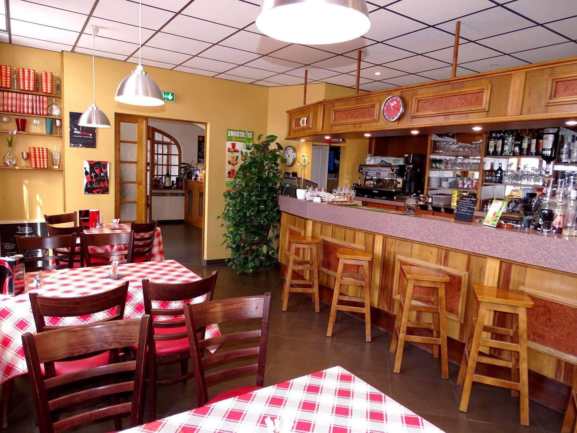 商旅餐厅酒店 Estang 外观 照片