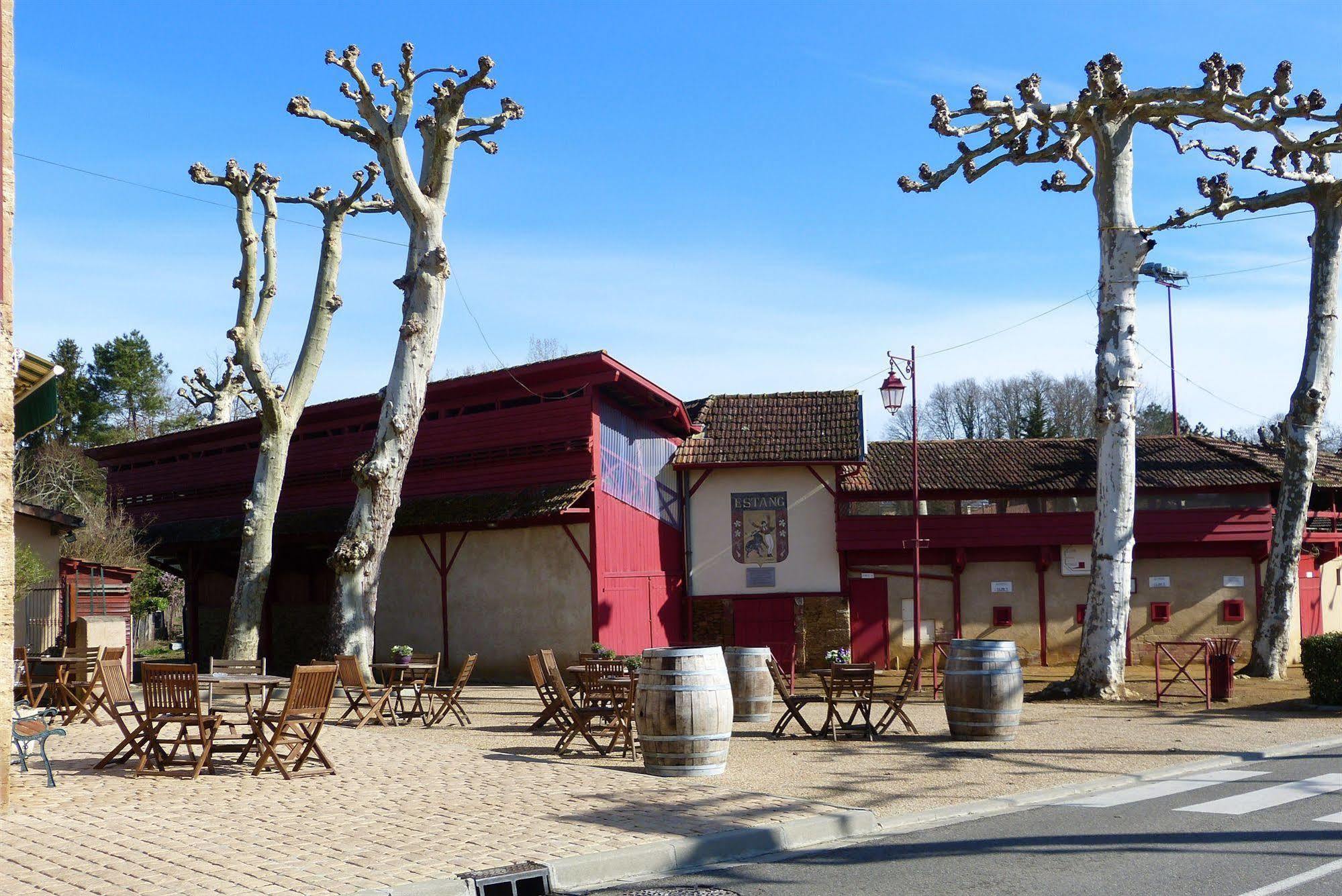 商旅餐厅酒店 Estang 外观 照片